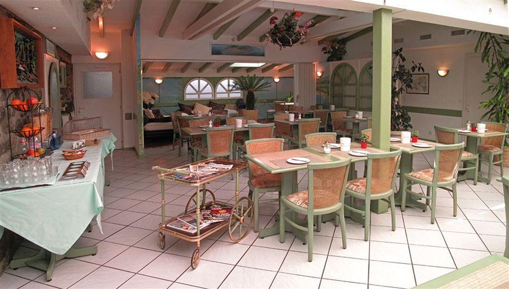 Hotel Du Port Вилньов Екстериор снимка
