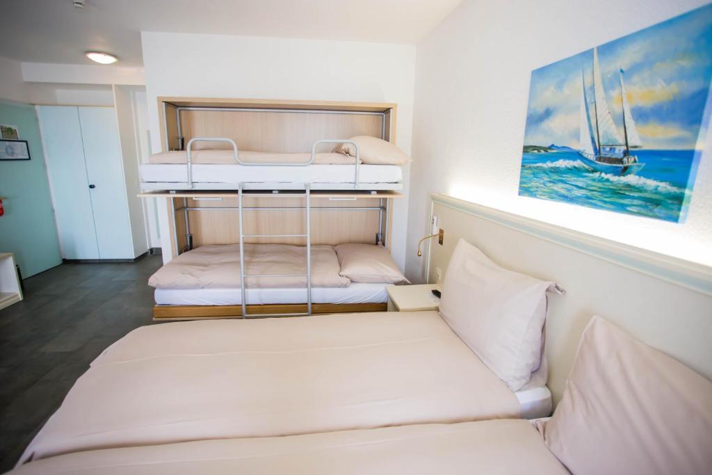 Hotel Du Port Вилньов Стая снимка
