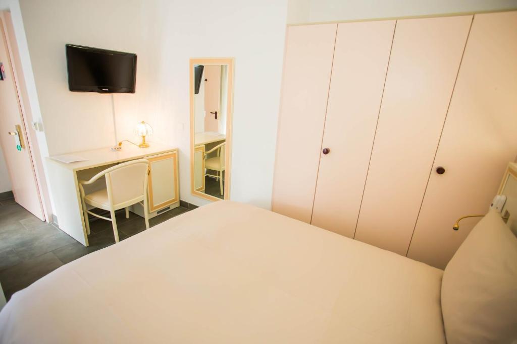 Hotel Du Port Вилньов Стая снимка